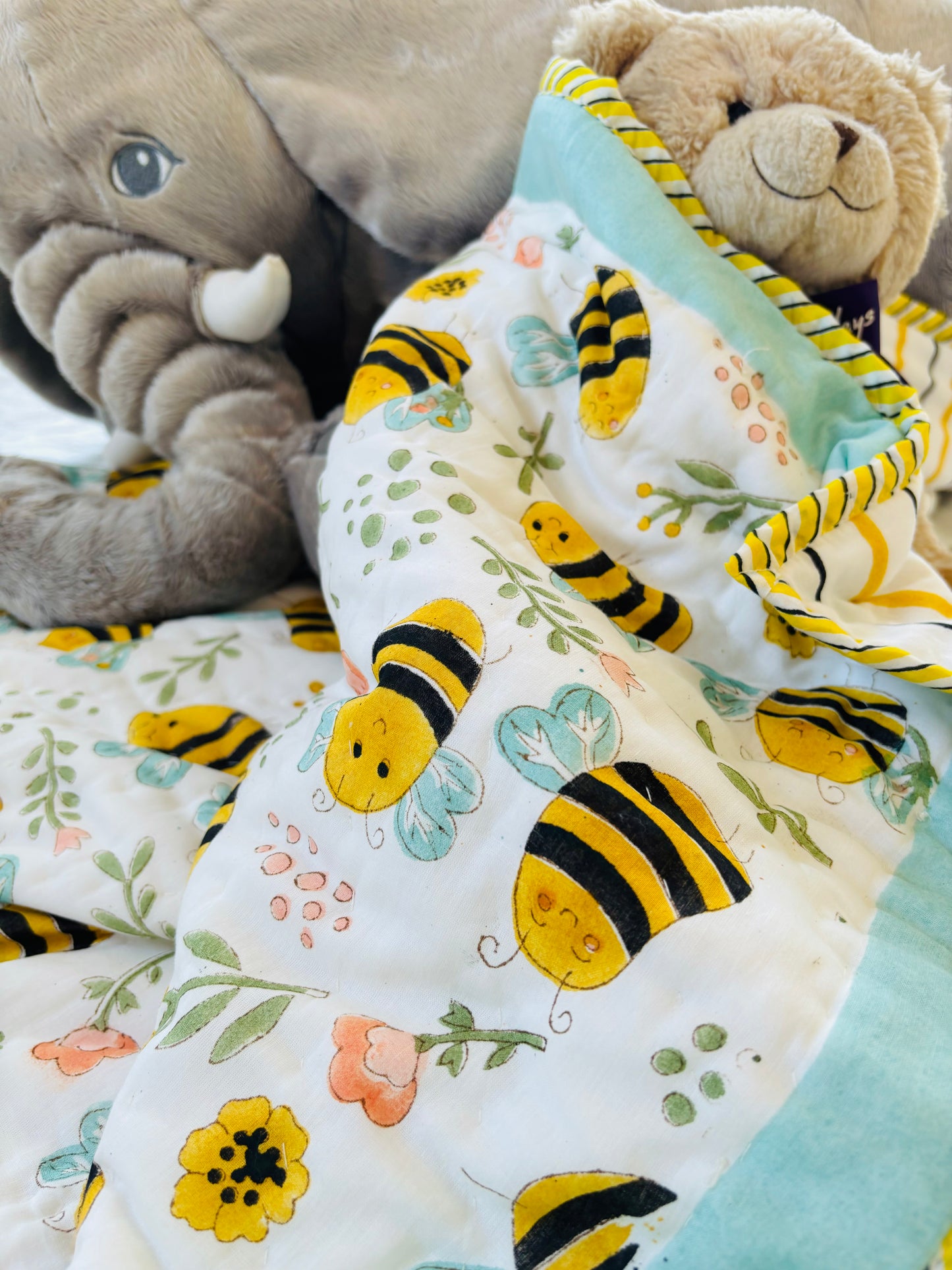 Organic Mulmul Cotton Baby Quilt | Honey bee